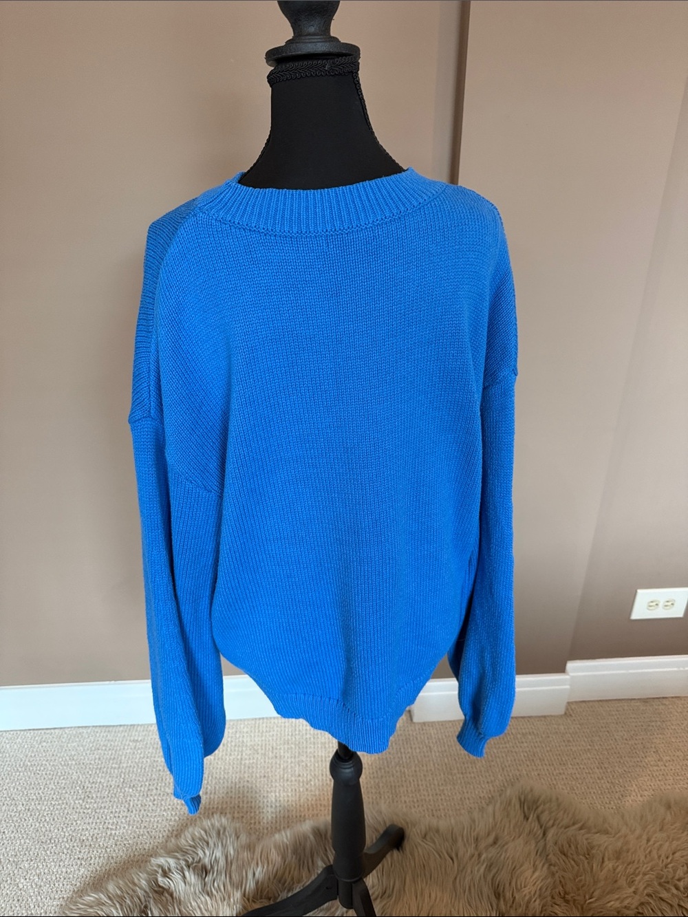 Women's Crewneck Sweater in Vibrant Blue - Picture 2 of 2